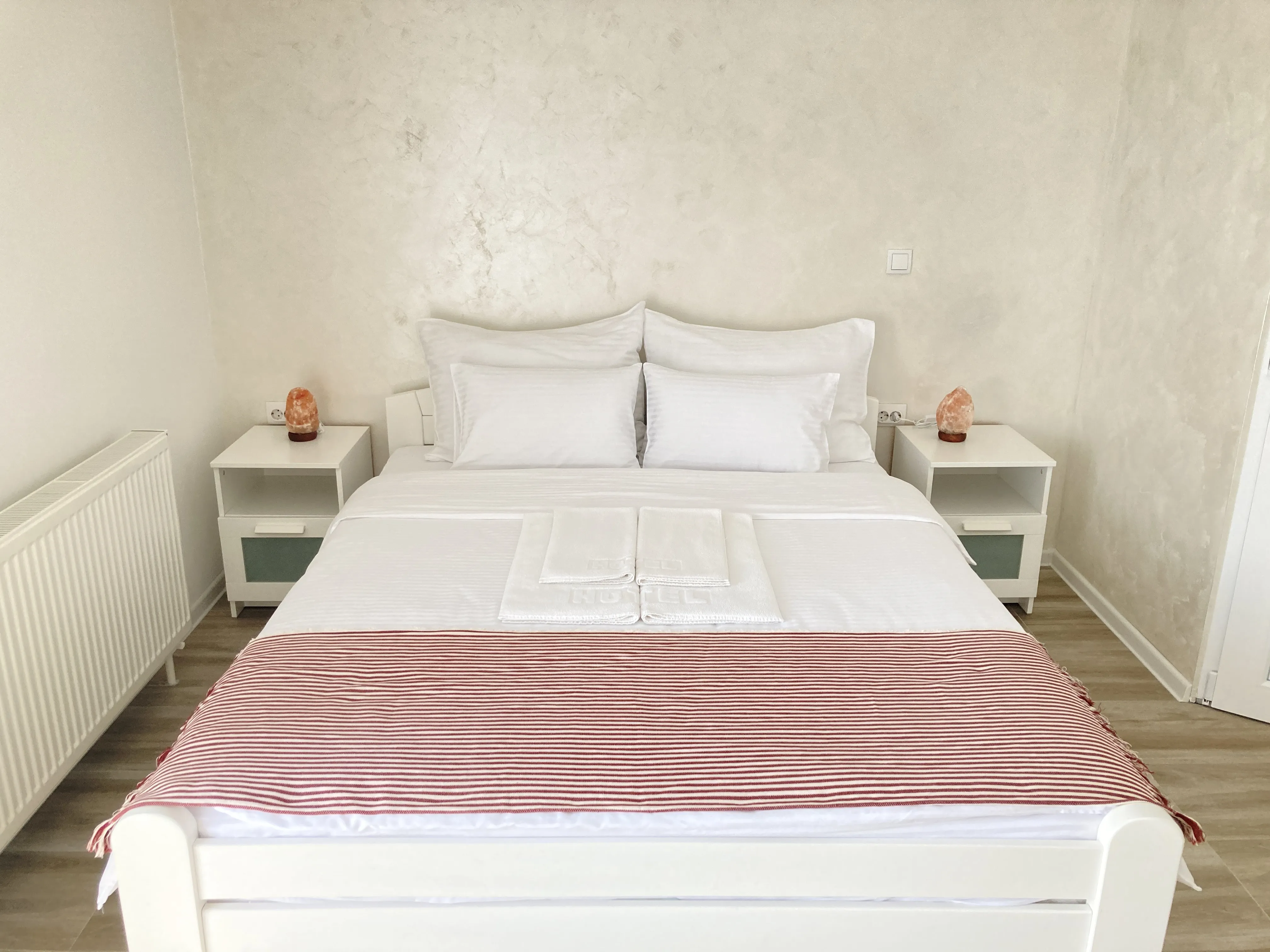 Soba – pogled na baštu 2