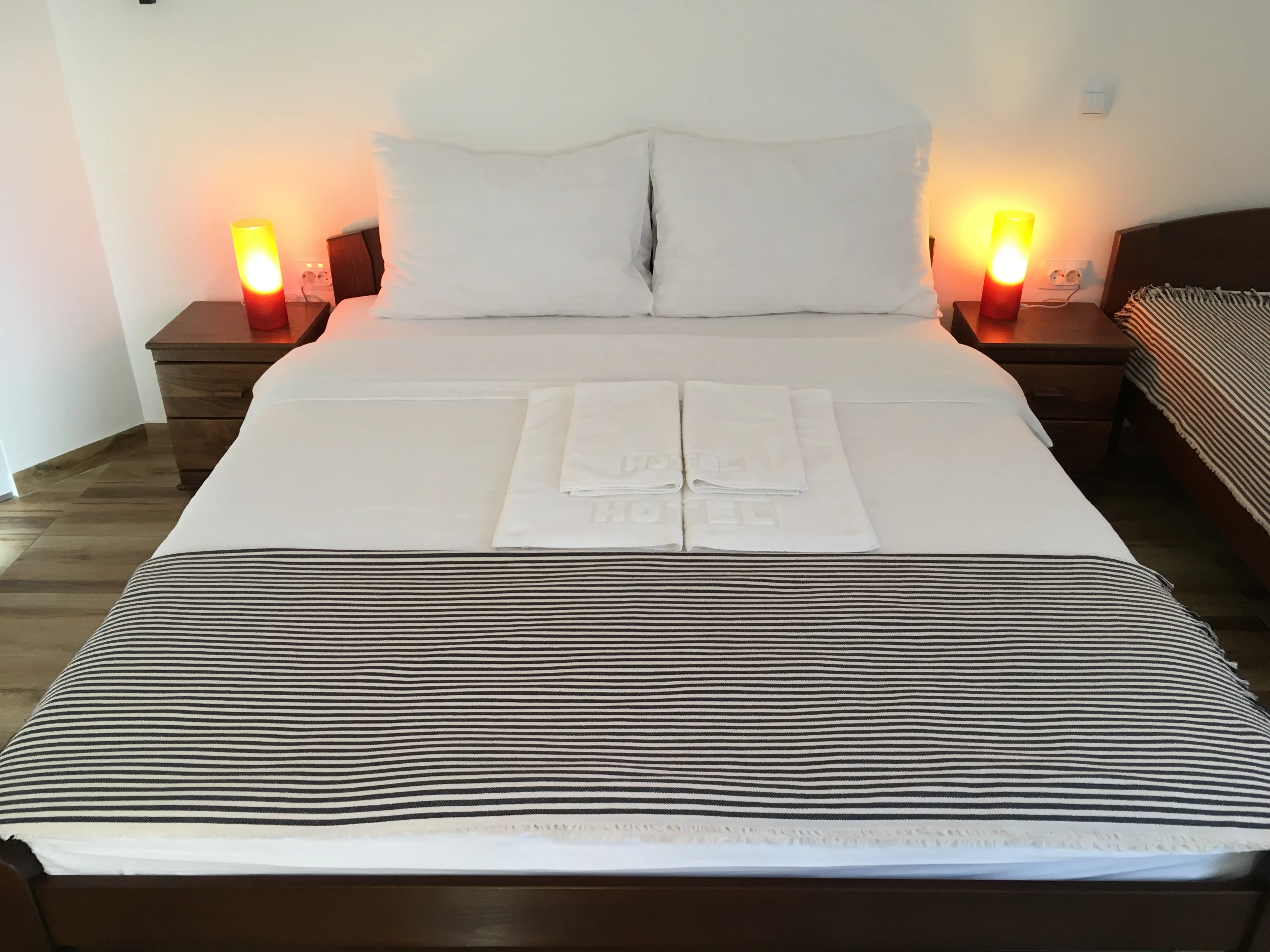 Soba – pogled na baštu 1