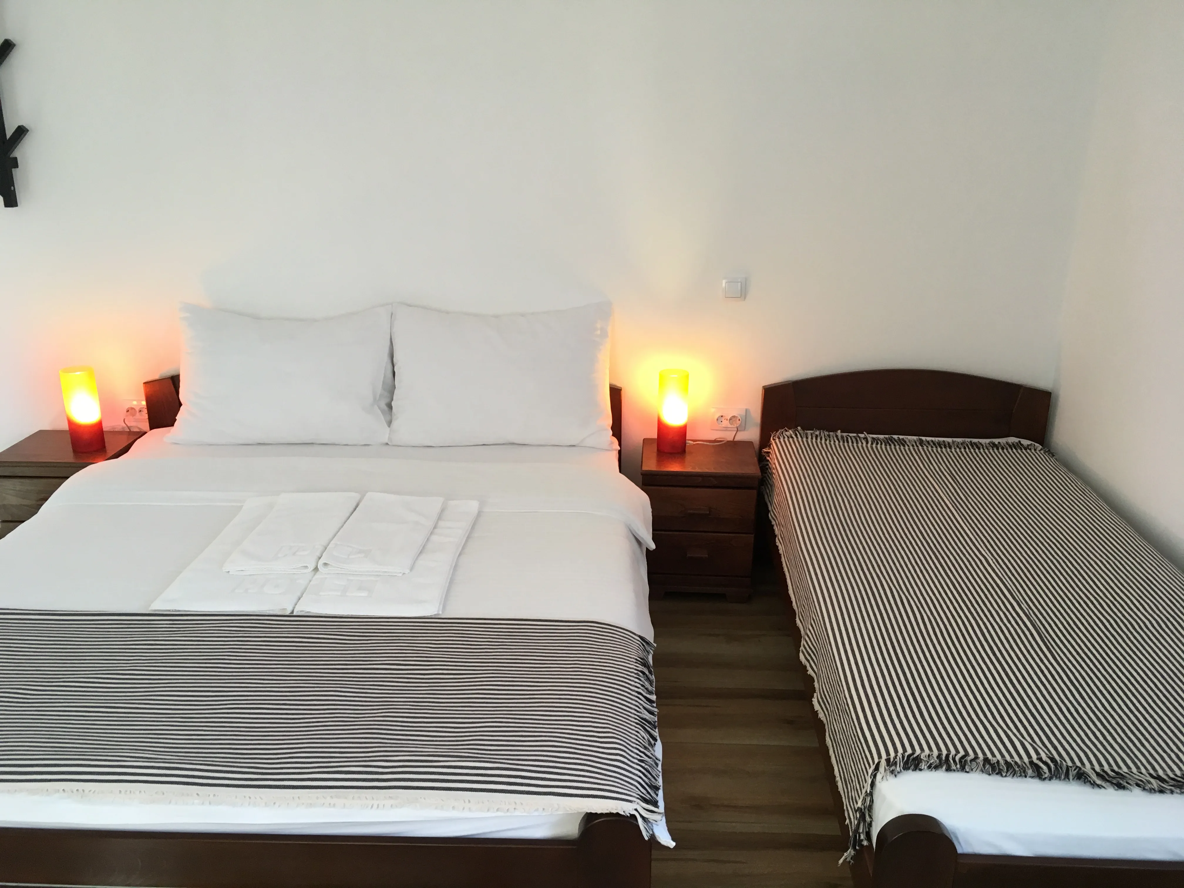 Soba – pogled na baštu 2